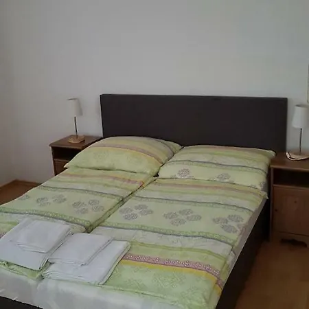 Apartmany Racianska Apartment